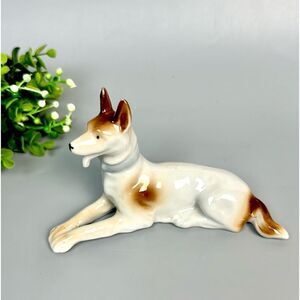 Vintage German Shepherd Dog Cream Brown Porcelain Dog Figurine Made In Japan